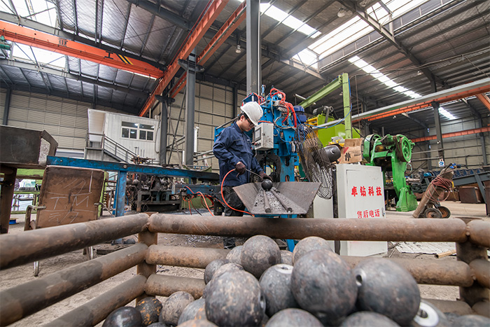 大理网架配件-螺栓球加工车间